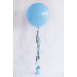 Большой шар голубой на гирлянде